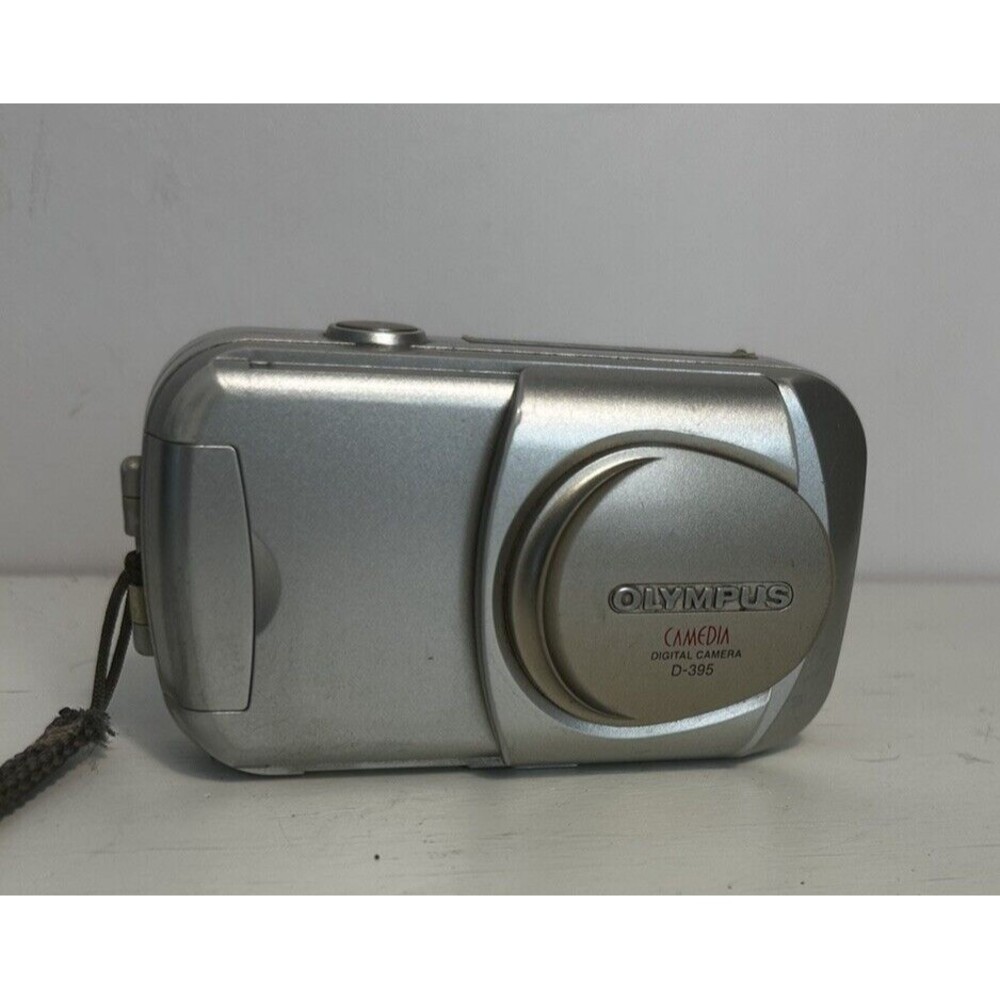 Olympus CAMEDIA D-395 3.2MP Digital Camera - Silver
